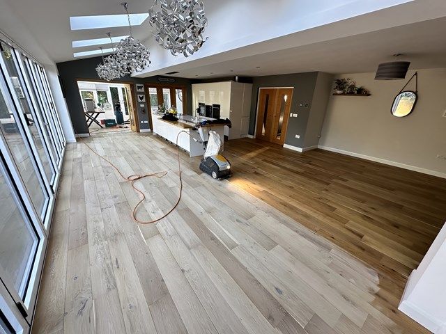 oak-floor-sanding-2-kireth-ai