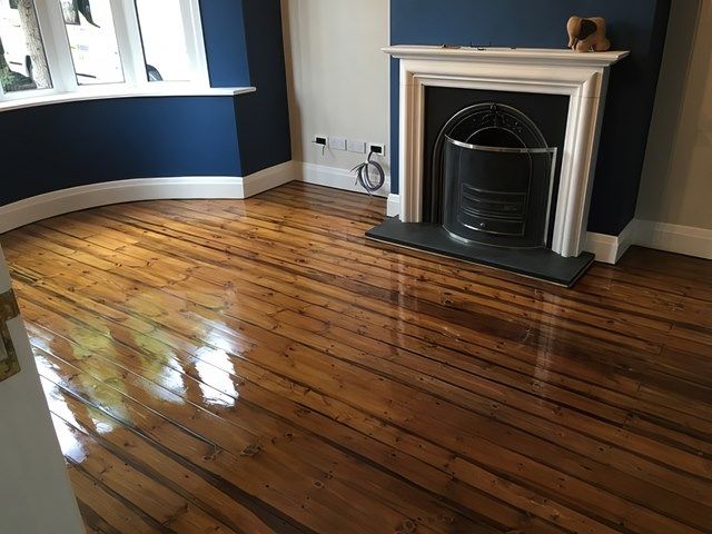 wood-floor-sanding-3-kireth-ai