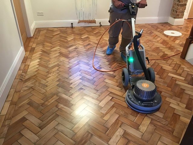 wood-floor-sanding-21-kireth-ai