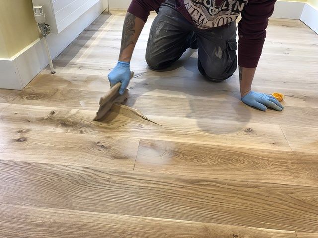 wood-floor-sanding-2-kireth-ai