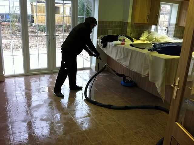 images/tile-grout/slider/tile-grout-cleaning-3-kireth-ai.jpeg