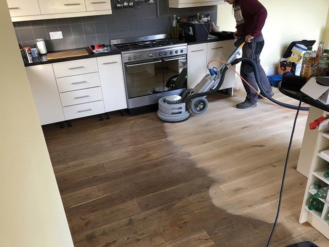 wood-floor-sanding-30-kireth-ai